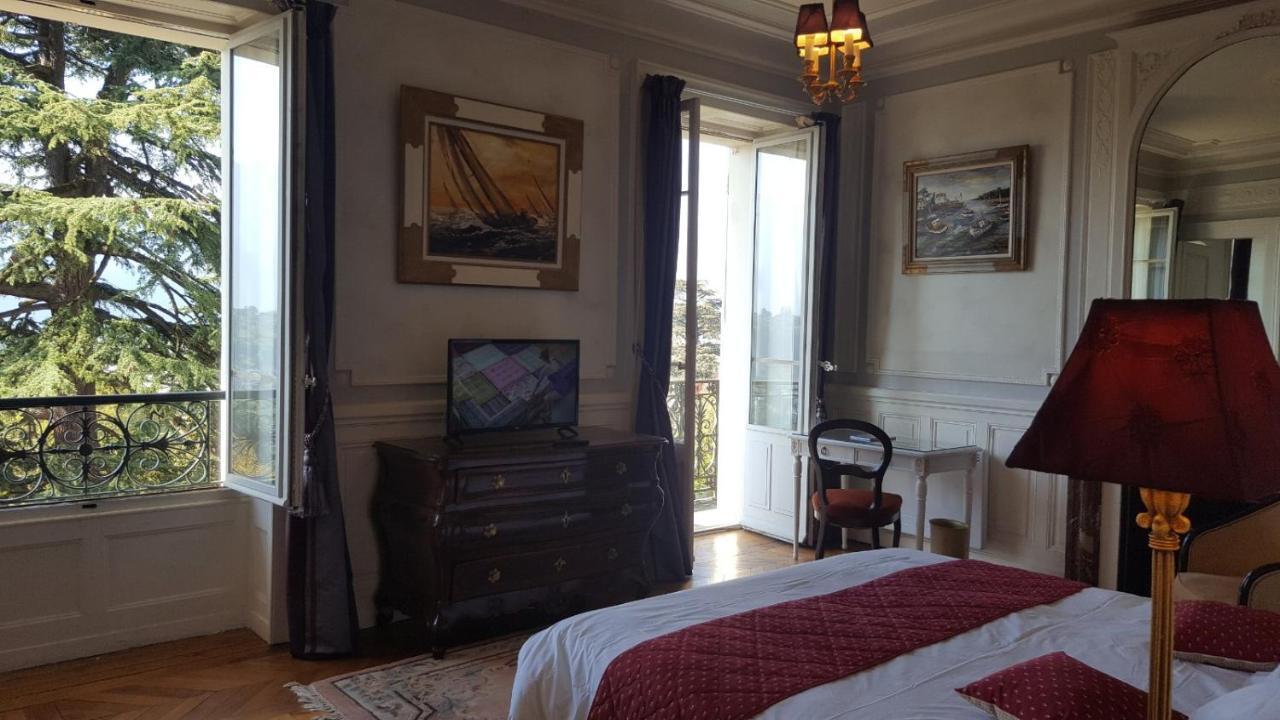 Aux Meublés Du Manoir